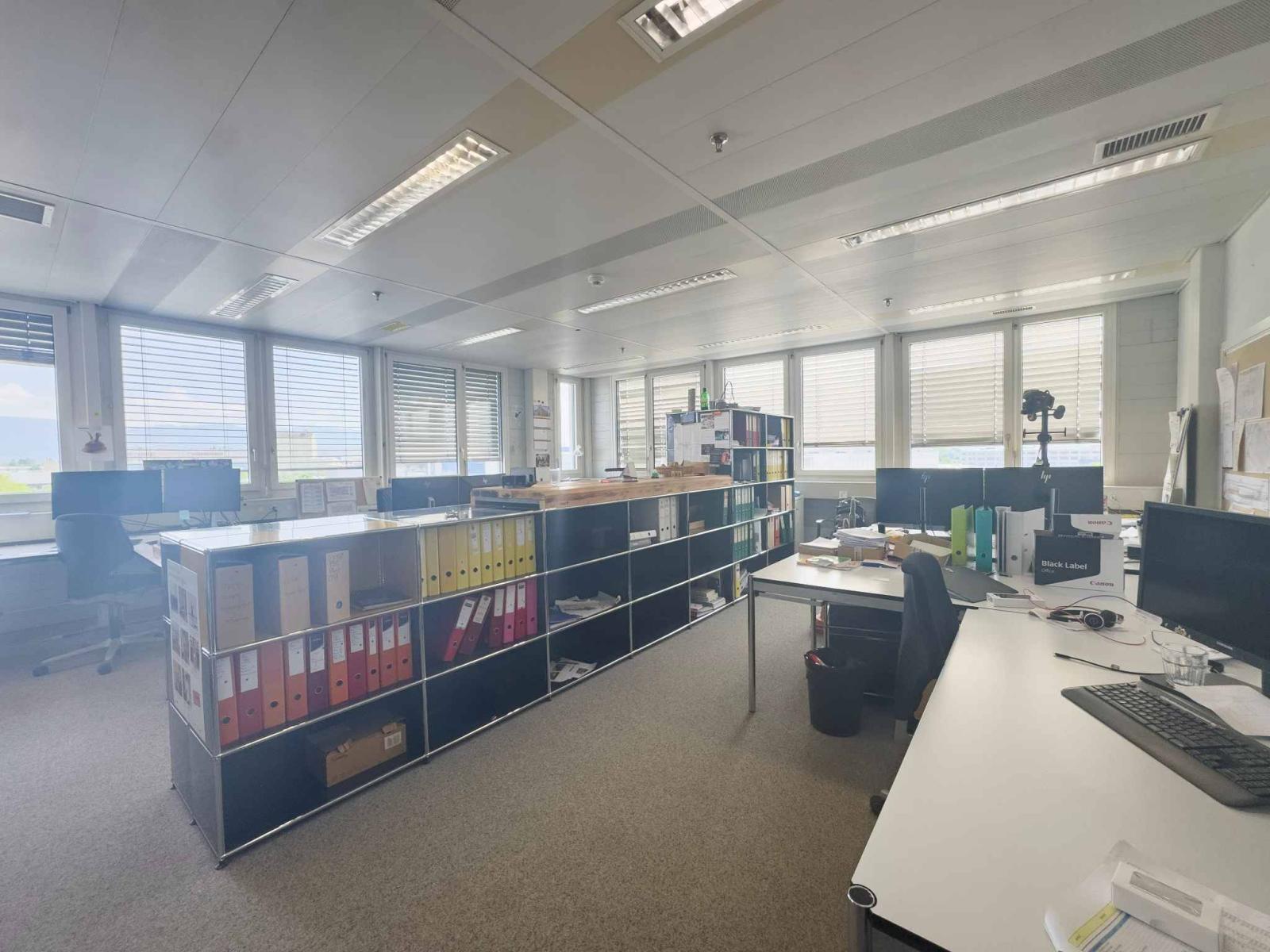 Bureaux aménagé de 195m2 au 3ème étage
