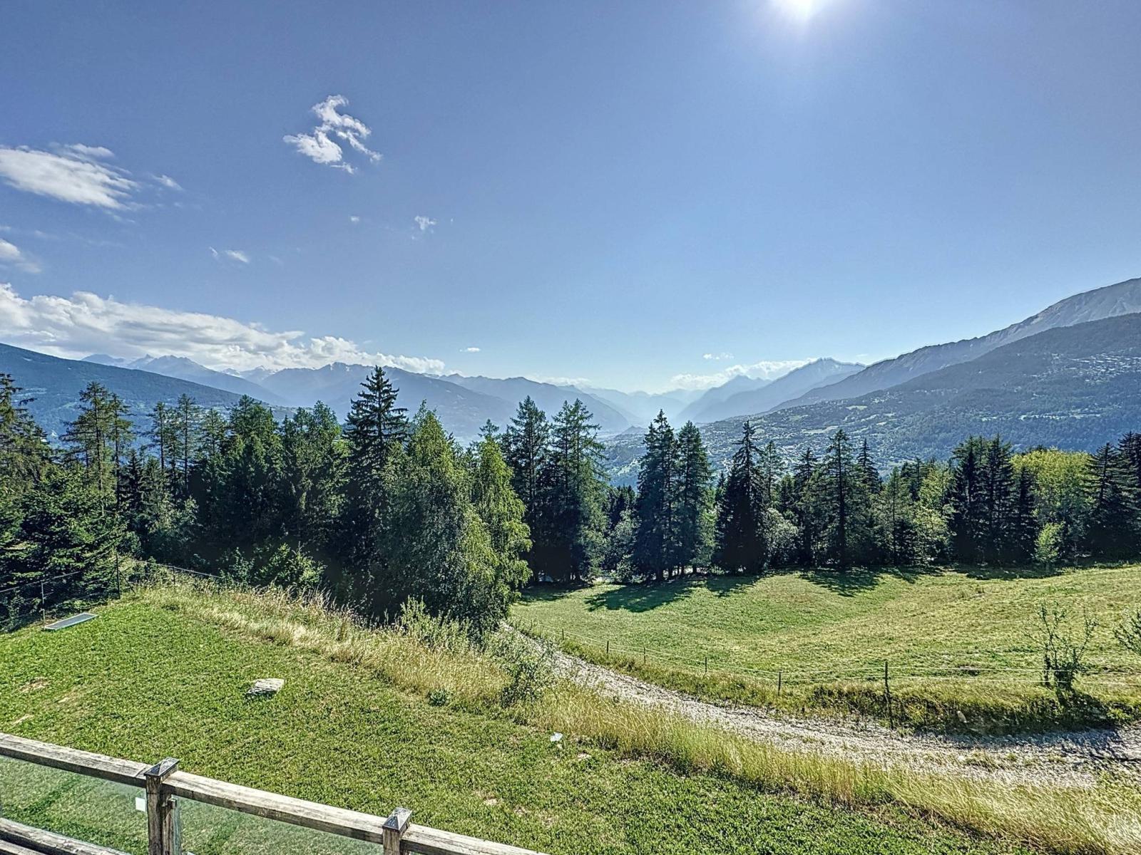 Magnifique chalet avec vue panoramique (vendu brut)