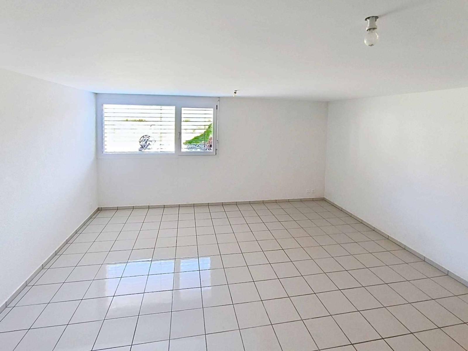 Local de 45 m² idéal pour artisan ou stockage