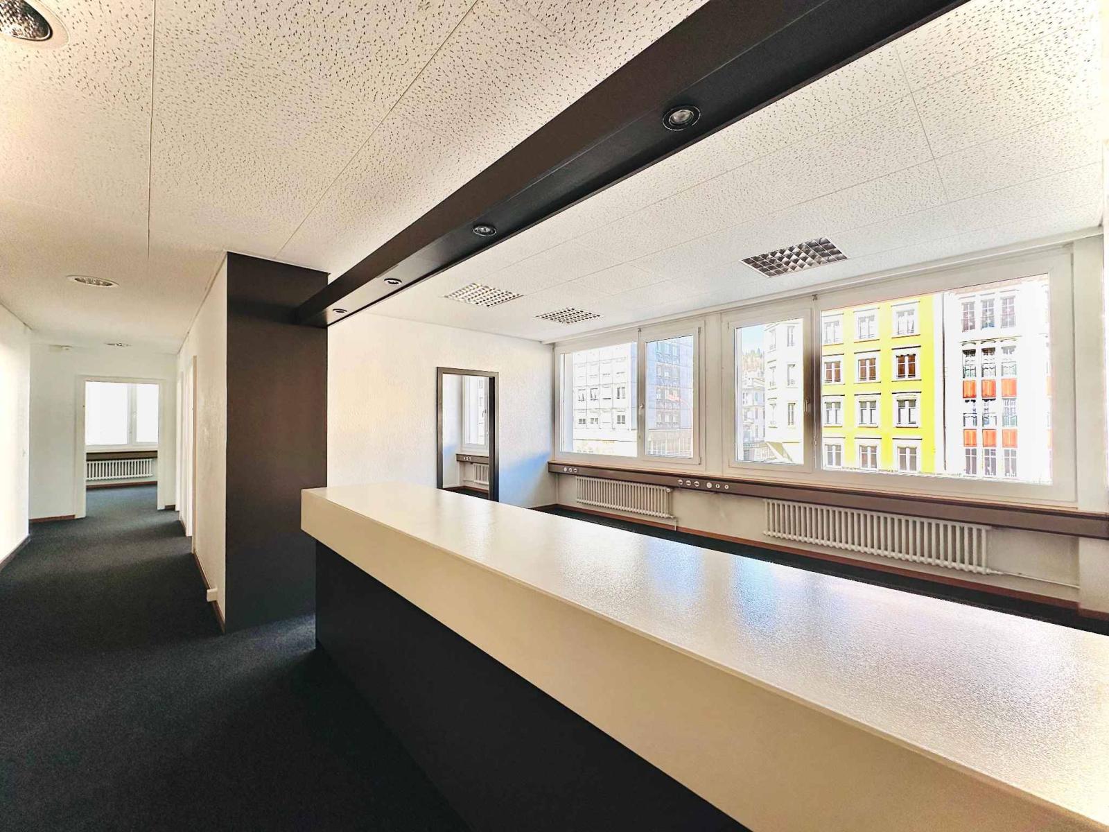 Bureaux modernes et lumineux 159 m2 à louer à la Chaux-de-Fonds