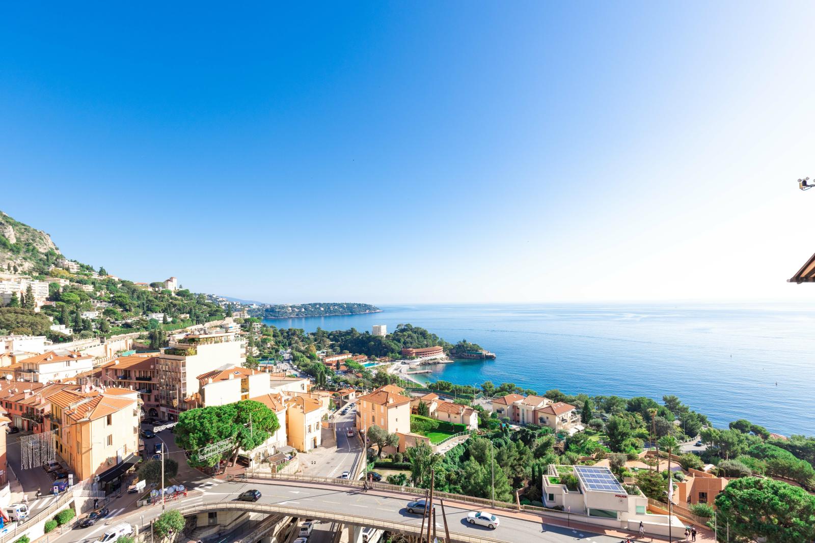 SPACIEUX 2 PIECES VUE MER RENOVE