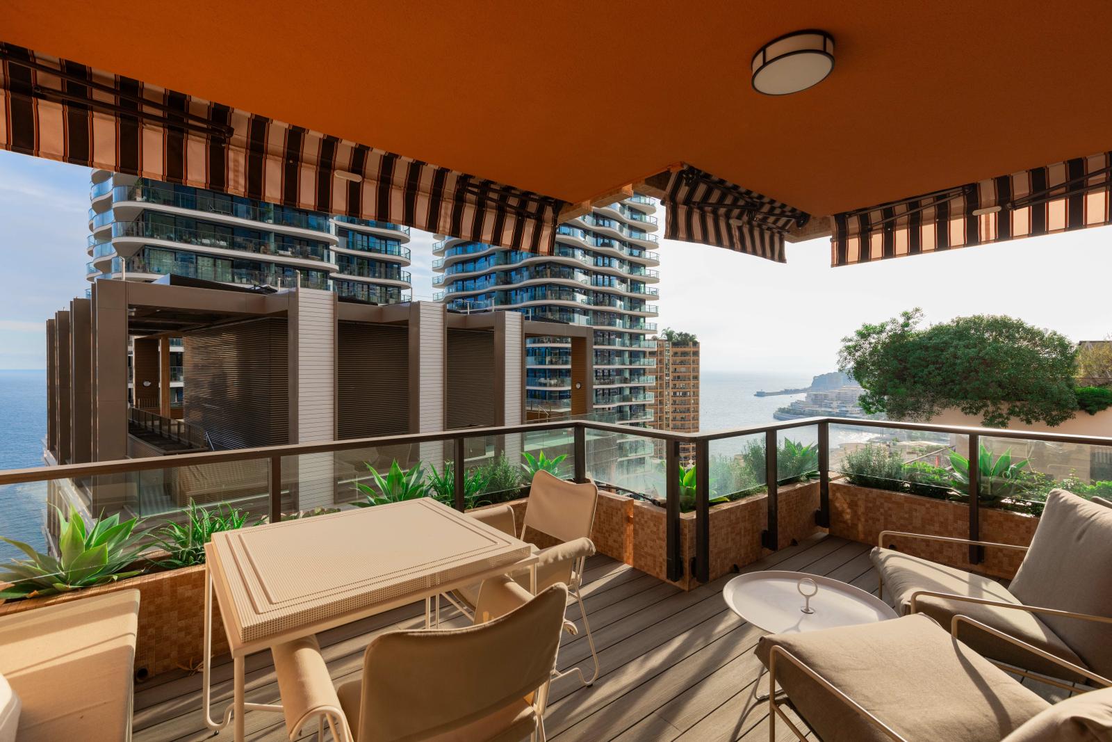 MAGNIFIQUE APPARTEMENT RENOVE AVEC VUE MER