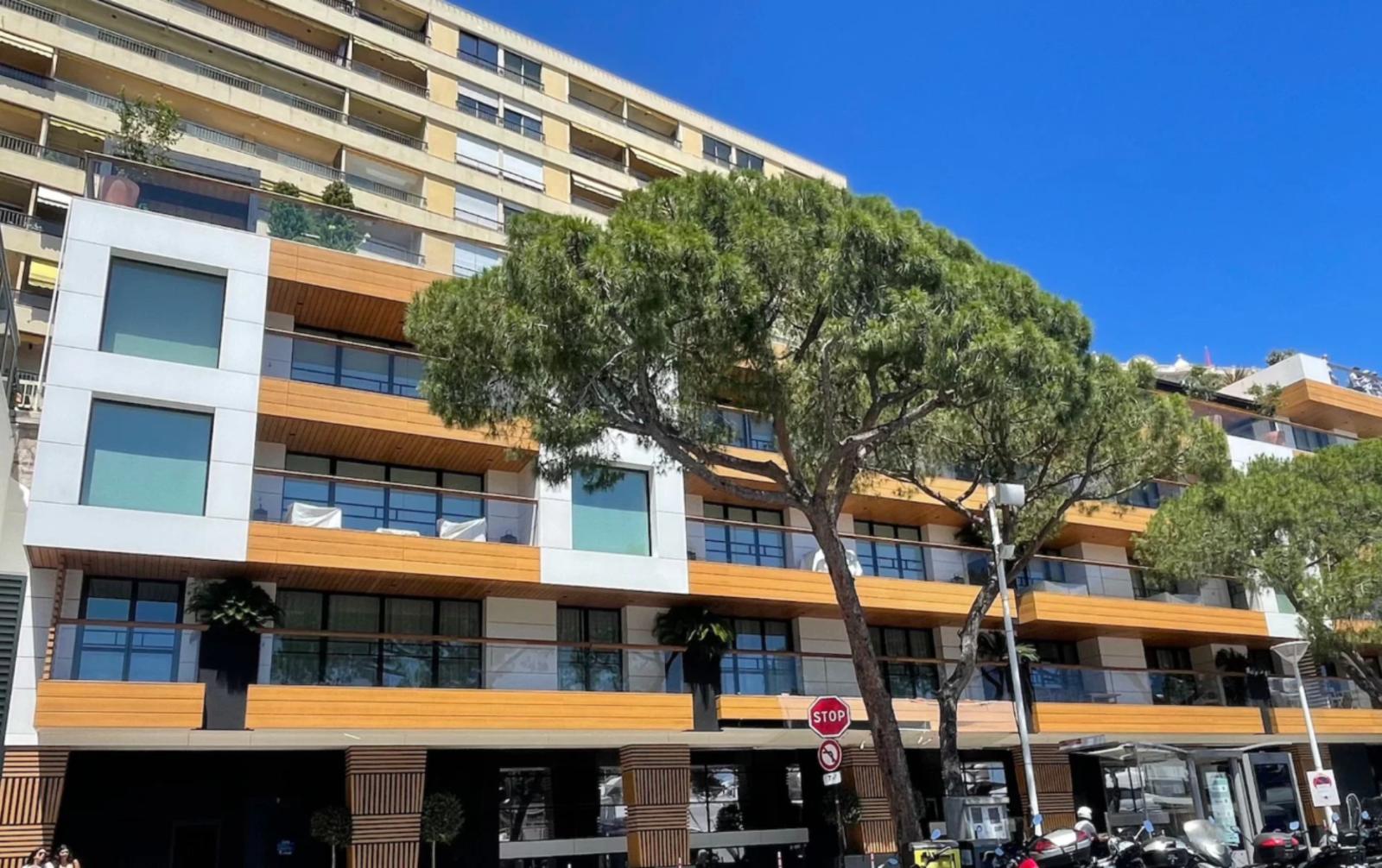 PORT HERCULE: bureau de 25m2 en location