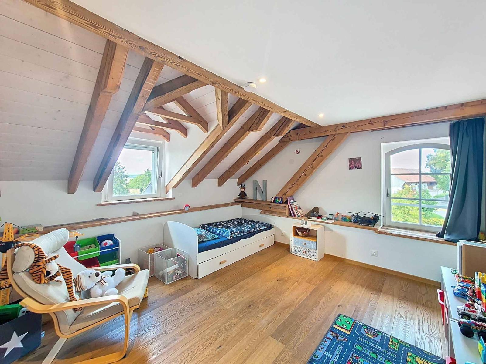 Duplex de 5.5 pièces en attique proche de Romont