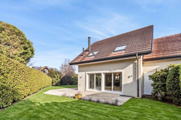 EXCLUSIVITE - Agréable villa jumelle à deux pas de l'école