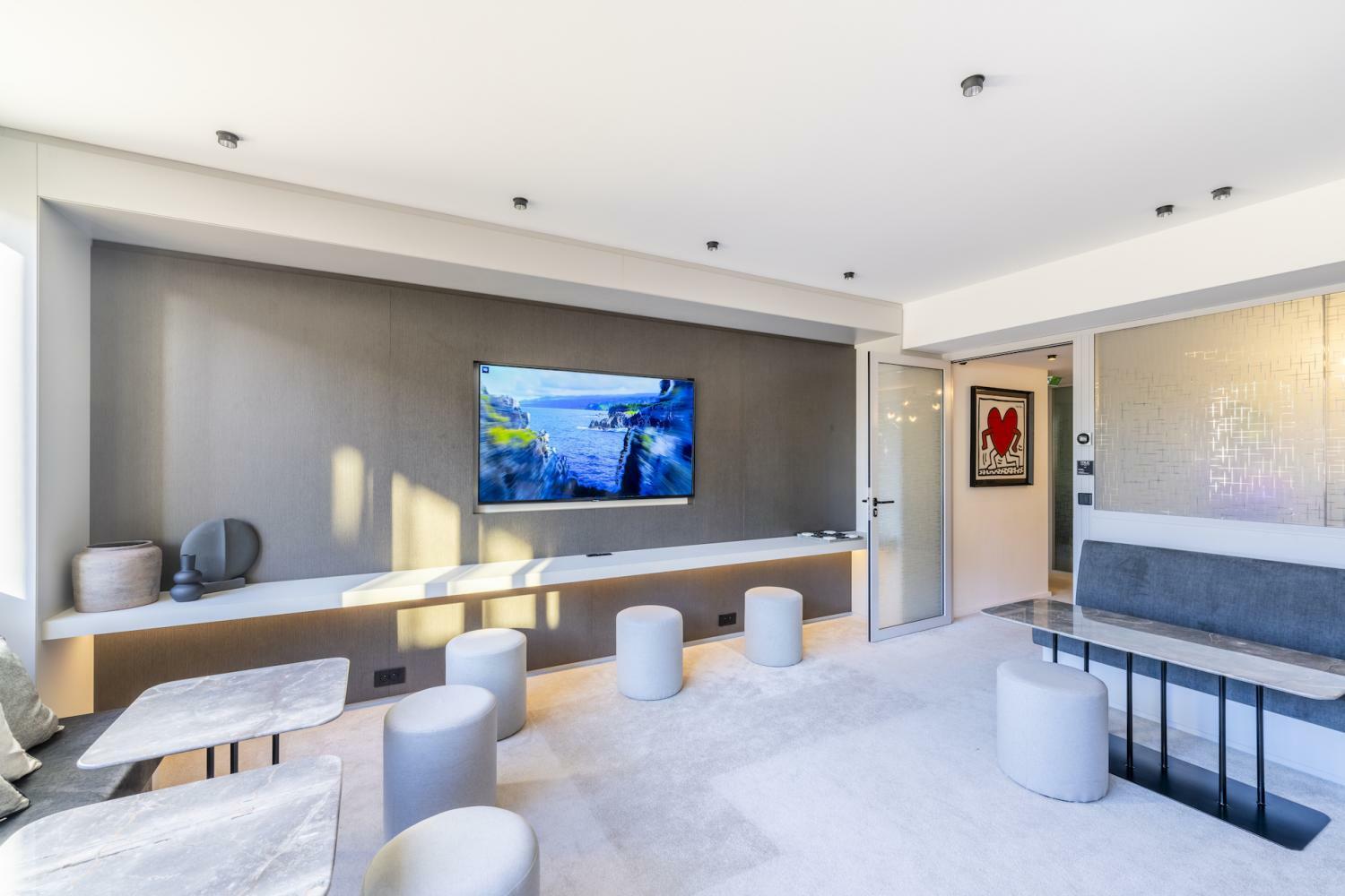 FONTVIEILLE: bureau de 18m2 en location