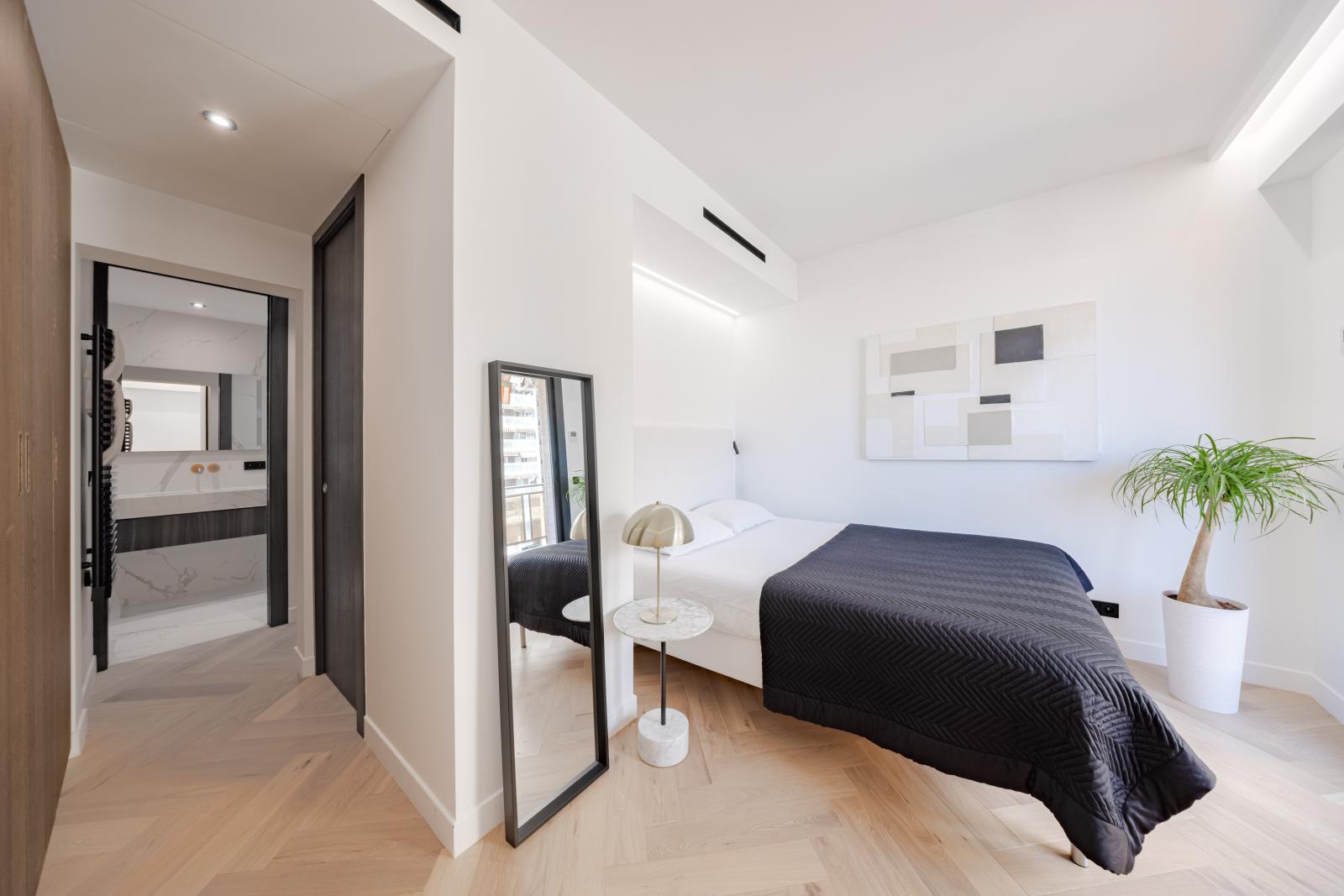 MAGNIFIQUE 3 PIECES RENOVE ET CENTRAL AVEC PARKING