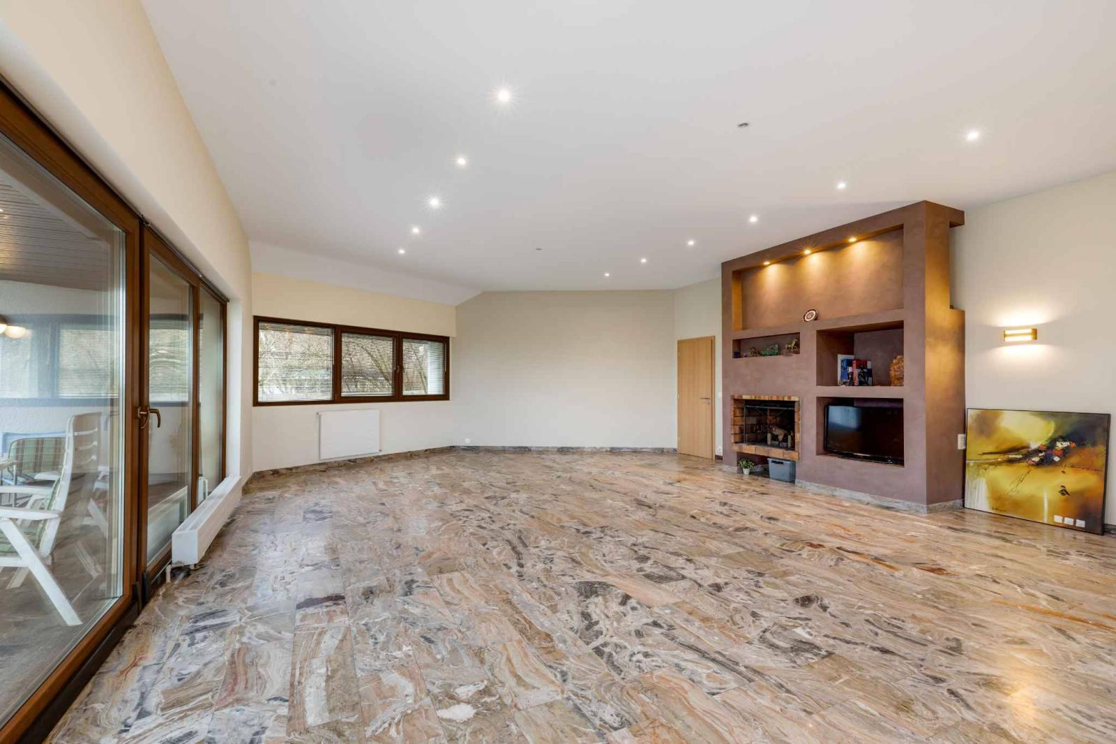 Belle villa entièrement rénovée avec piscine