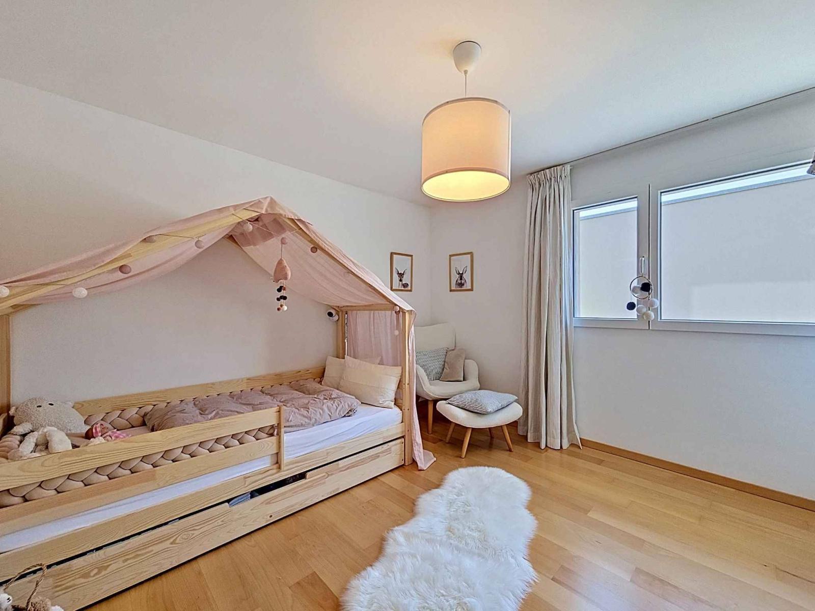 BELLE MAISON FAMILIALE DE 6.5 PIÈCES AVEC POTENTIEL D'ACTIVITÉ INDÉPENDANTE