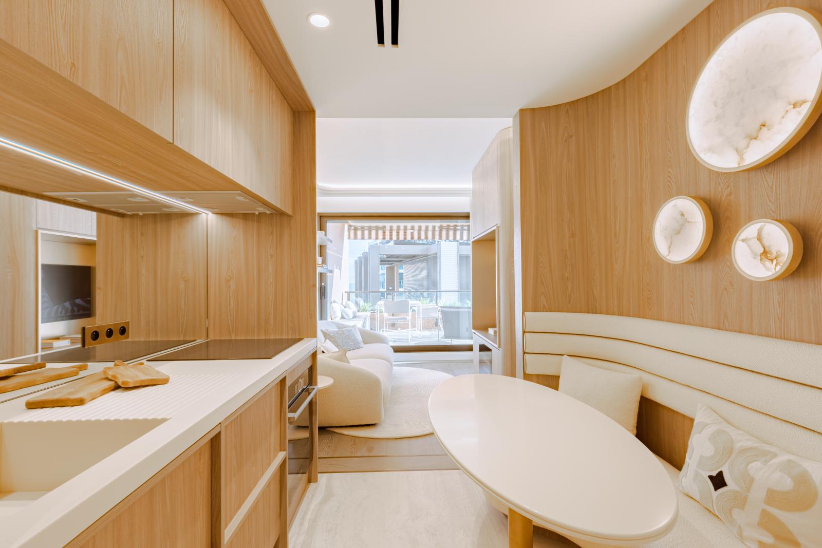 MAGNIFIQUE APPARTEMENT RENOVE AVEC VUE MER