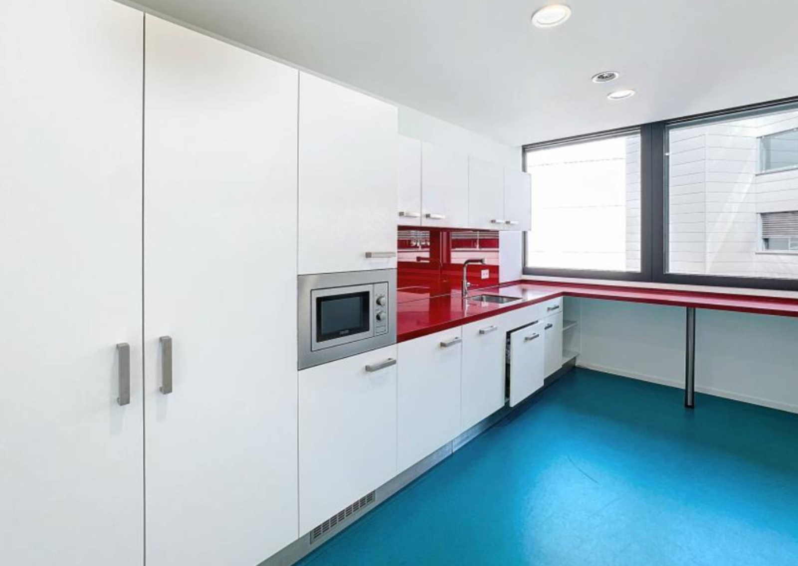 Immeuble récent-bureaux de 230 m2 entièrement aménagés