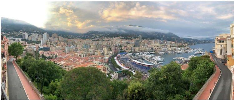 Monaco Ville : Loft avec Vue Mer, Port et Grand Prix