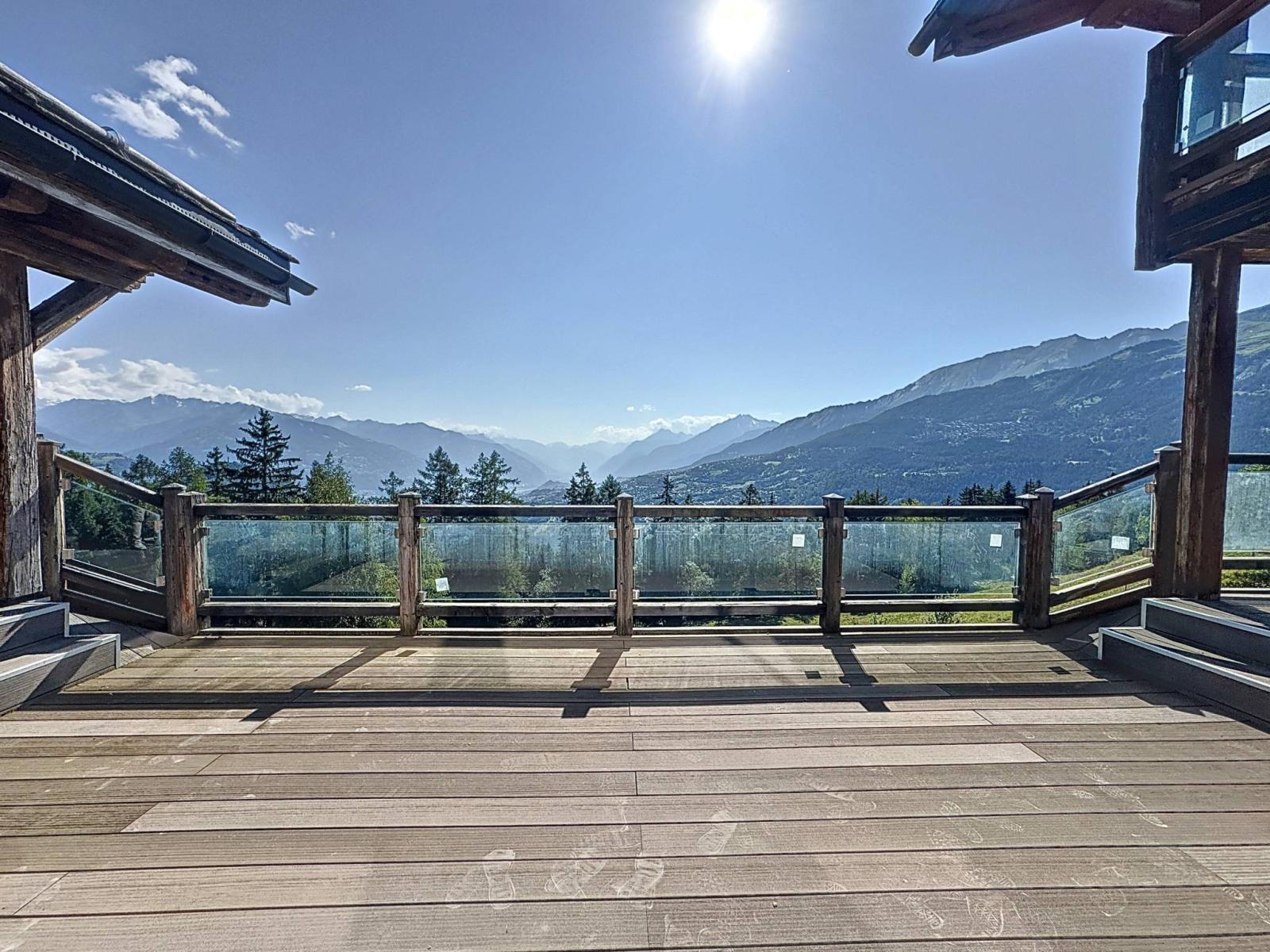 Magnifique chalet avec vue panoramique (vendu brut)