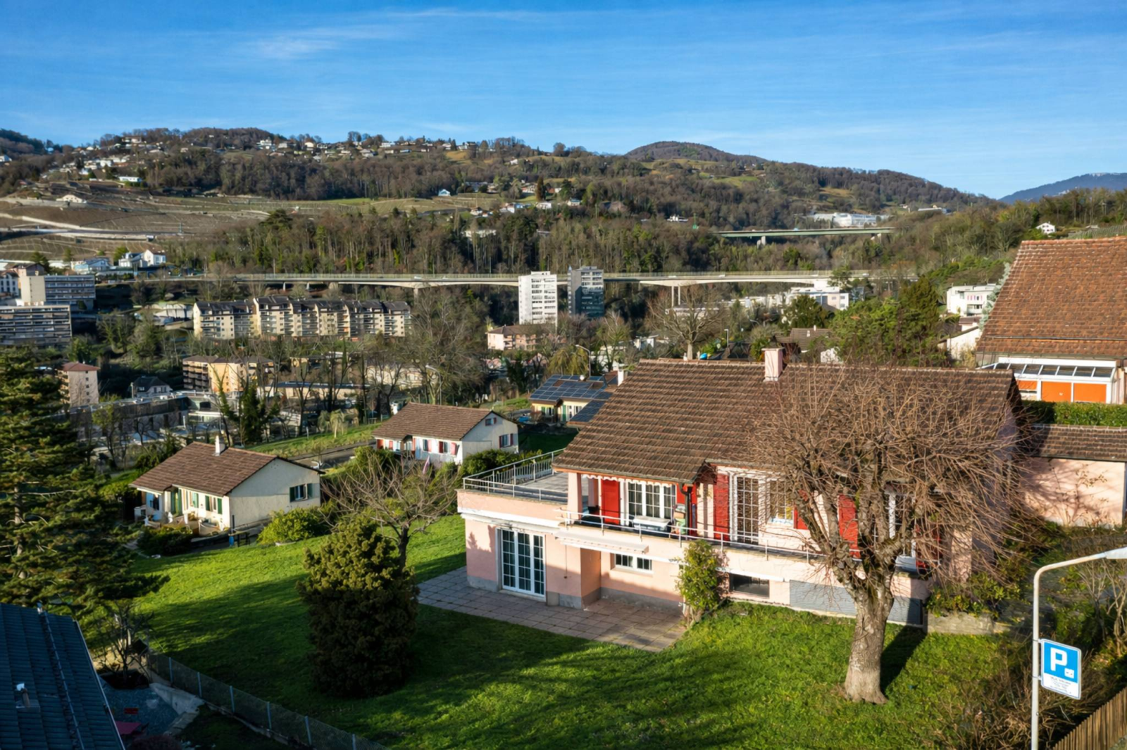 Maison familiale avec potentiel locatif dans un quartier résidentiel de Vevey