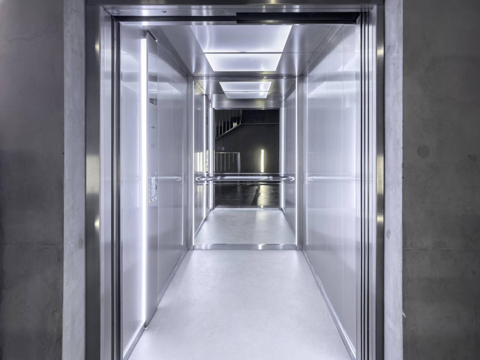 Magnifique surface de 500 m2 au 2ème étage d'un bâtiment moderne