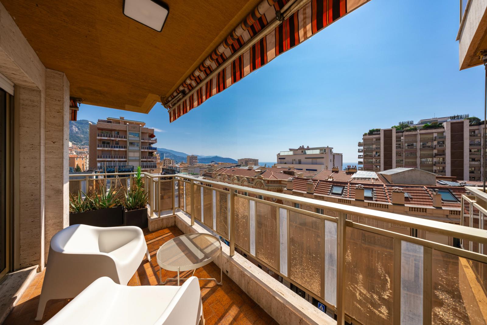 MAGNIFIQUE 3 PIECES RENOVE ET CENTRAL AVEC PARKING