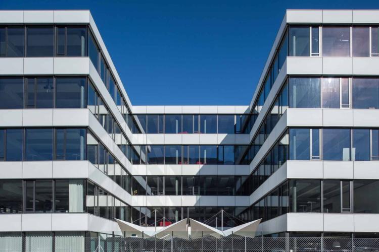 EXCLUSIF : Bureaux PLUG & PLAY de 1'385 m2 à louer à SION