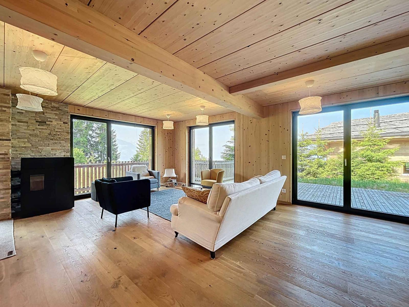 Chalet contemporain avec vue dégagée sur les montagnes