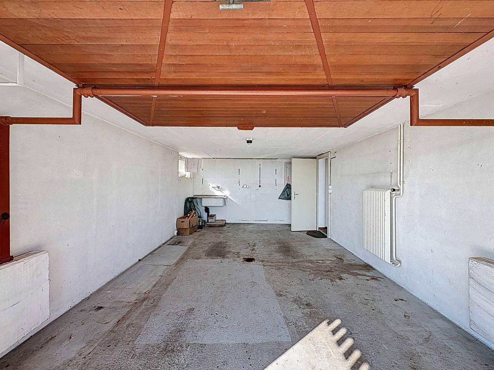 Élégante maison individuelle de 6,5 pièces avec terrasse et vue imprenable