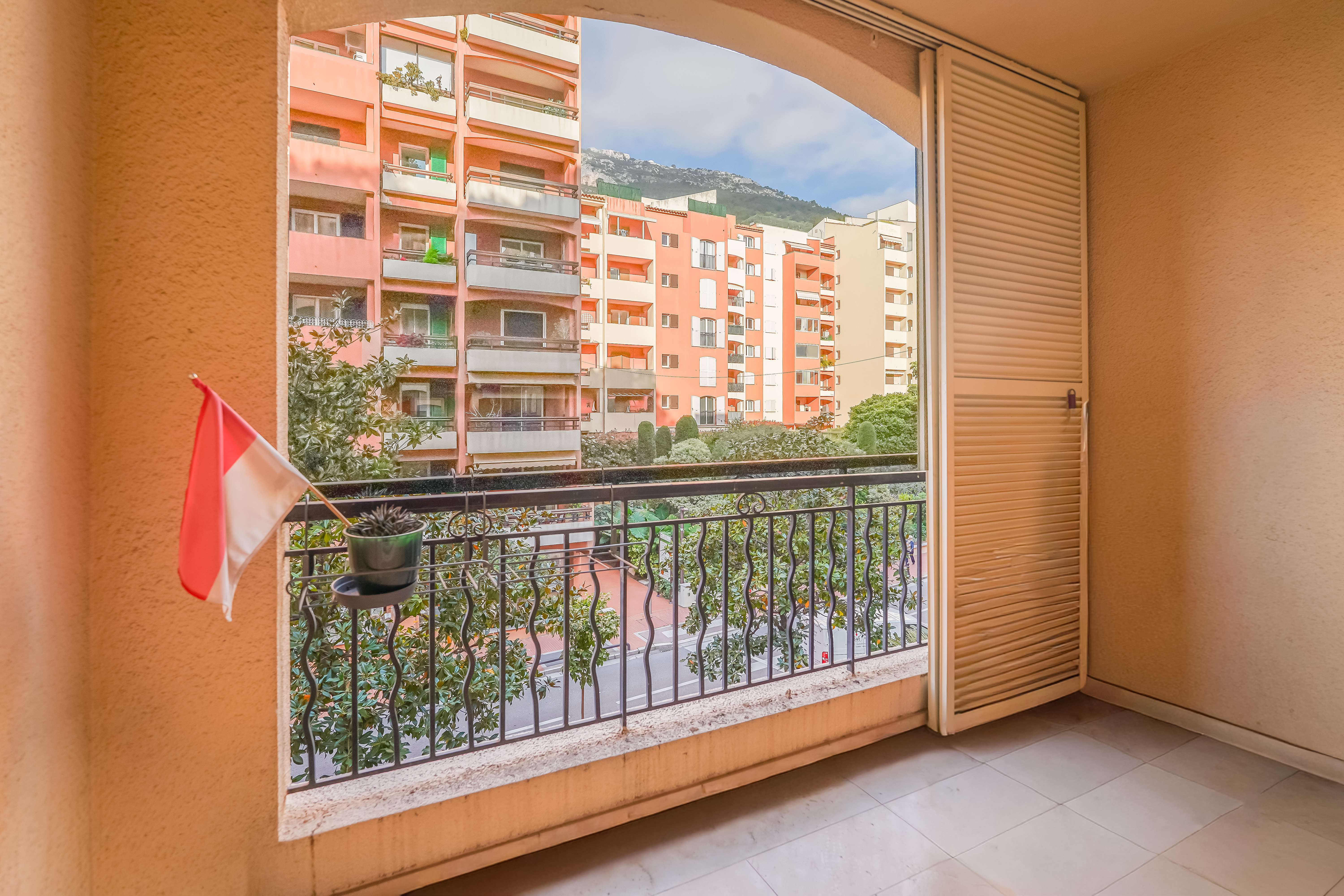 U8BzL_terrasse-barnes-valeri-agency-monaco-1775828903.jpg