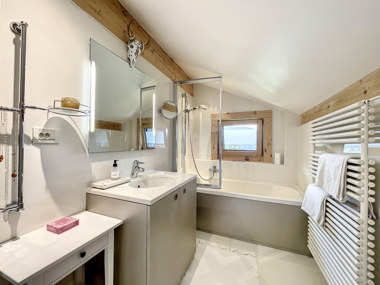 Somptueux chalet avec piscine et vue imprenable sur les Dents-du-Midi