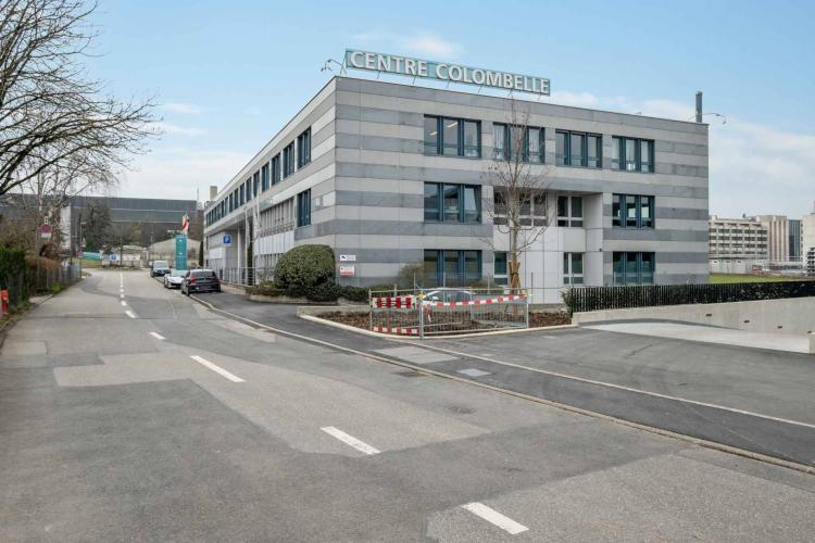 Bureaux de 78 m2 lumineux à proximité de l'aéroport et de la Place des Nations