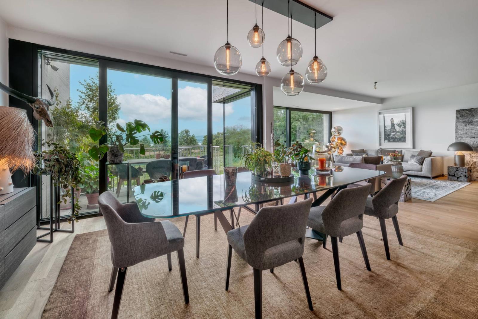 EN EXCLUSIVITÉ - Magnifique duplex de 5 chambres avec terrasses et jardins