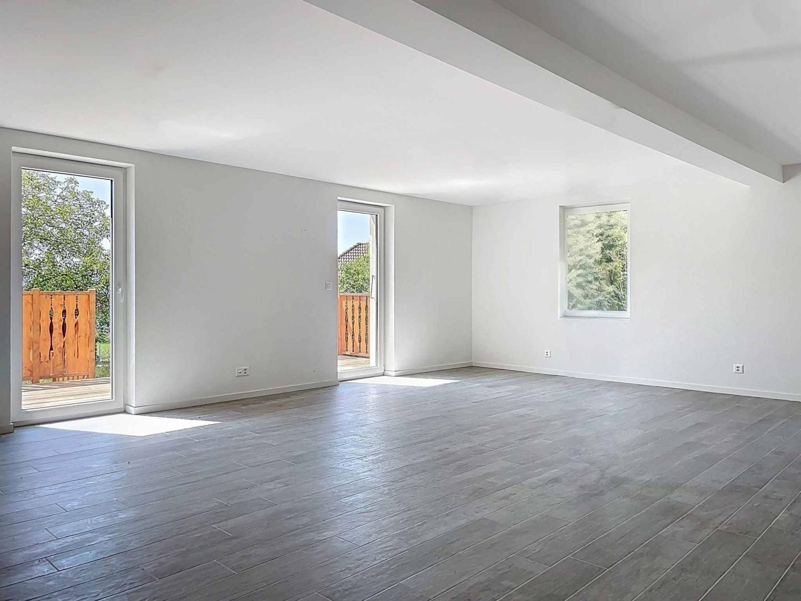 Triplex de 4.5 pièces - grand jardin et vue partielle sur lac