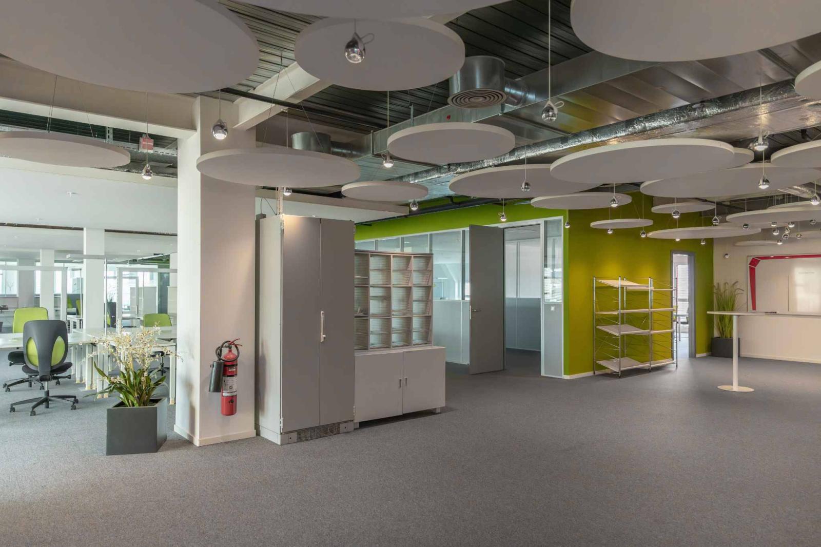 A louer bureaux aménagés de 74 m2 proche Nations et gare