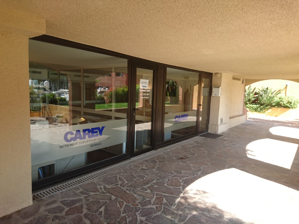 UstAl_vitrine-moyen--1688631824.jpg