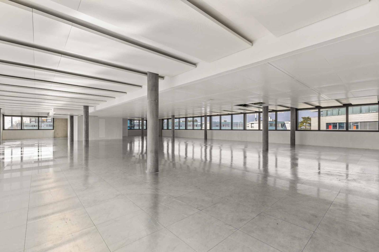 ARCenter – 492 m² de bureaux semi-aménagés à Vernier