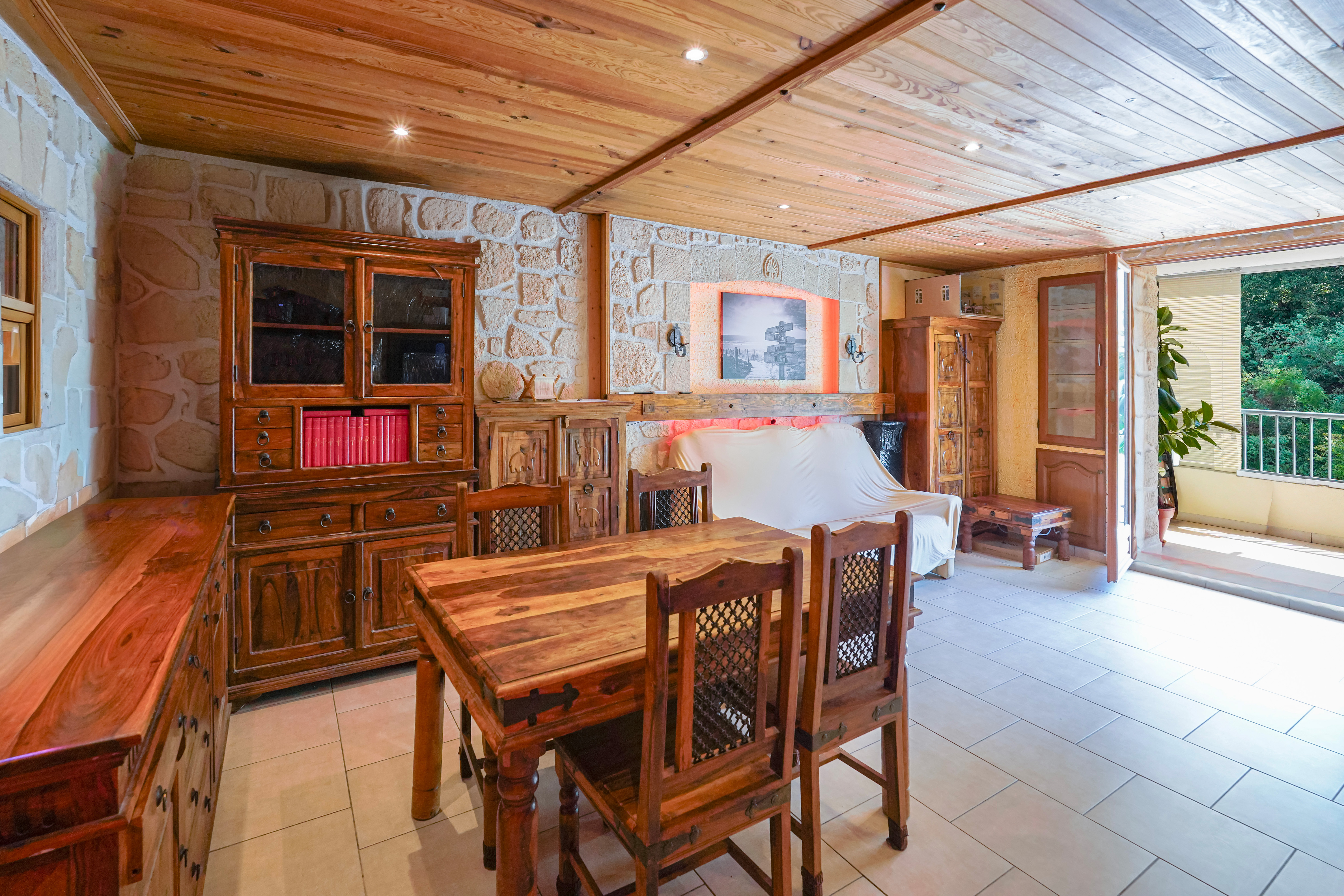 uyAjO_sejour-menton-valeri-agency-by-jm-barei--1784274766.jpg