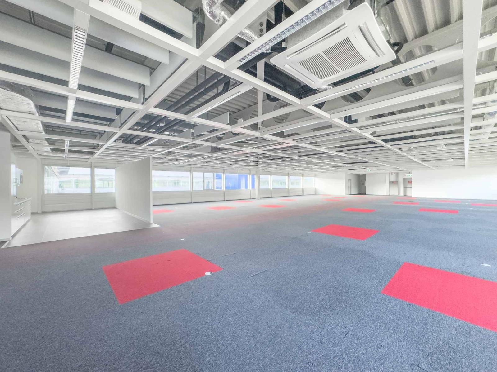 Vernier - Surface de 903 m2 en attique - Immeuble IKEA