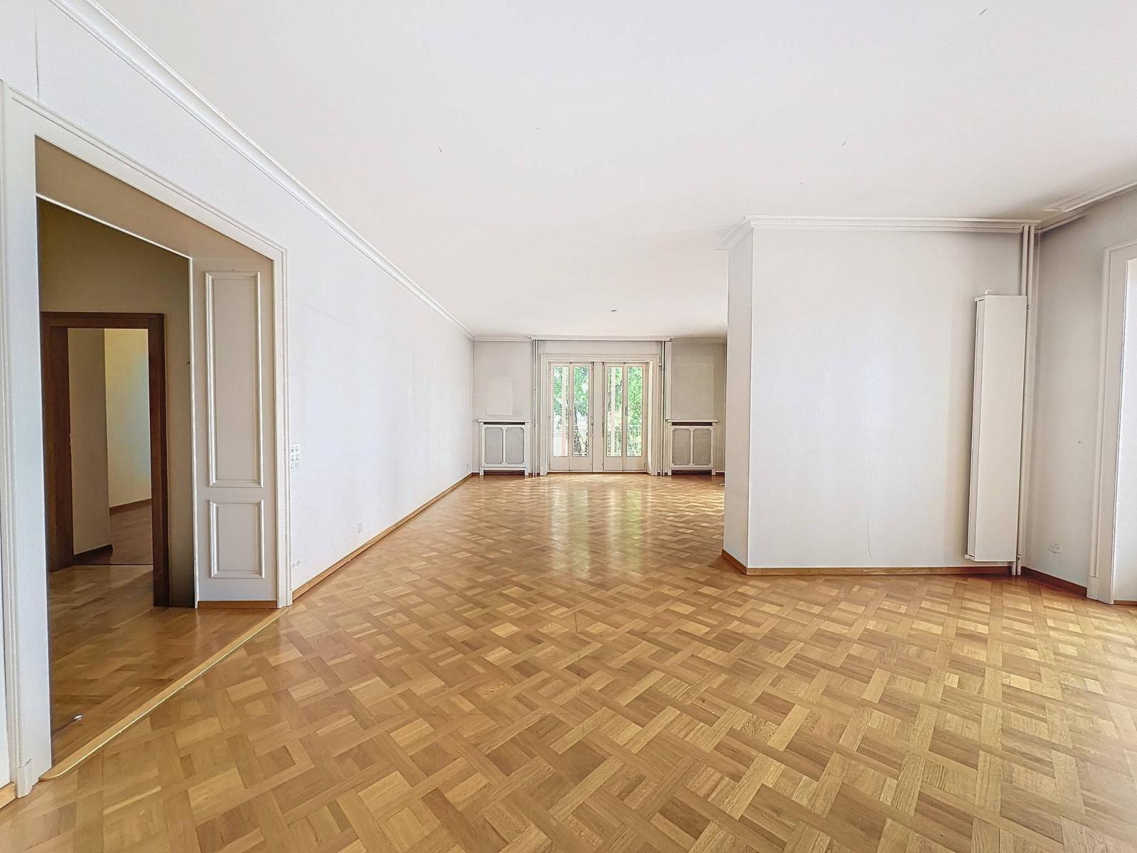 Magnifique appartement de 5.5 pièces, pieds dans l'eau ! Résidence prestigieuse !