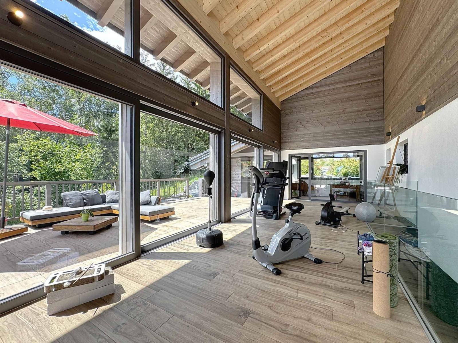 Exceptionnel chalet sur 3 niveaux avec piscine intérieure/ espace bien-être