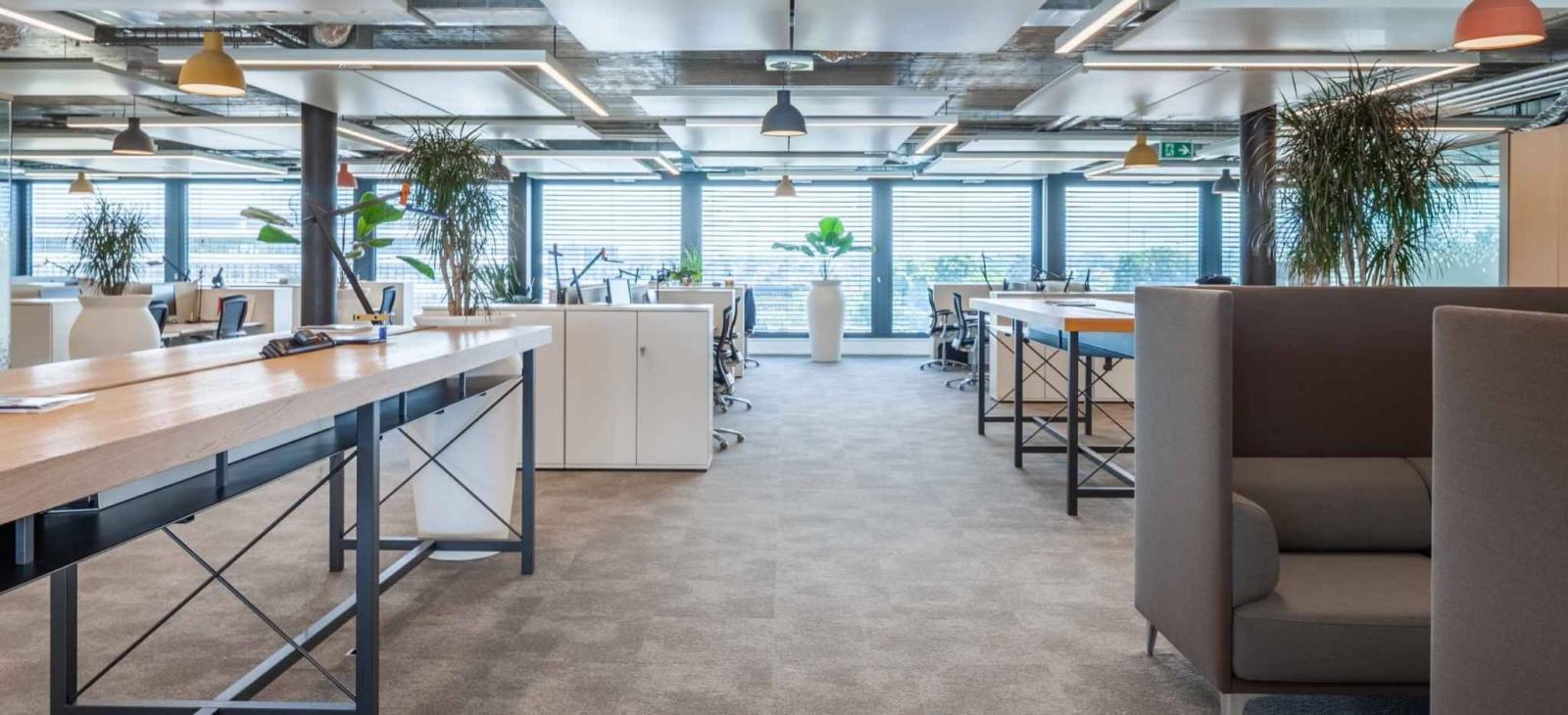 Surfaces d'atelier 630m2 - Zone industrielle de PLO