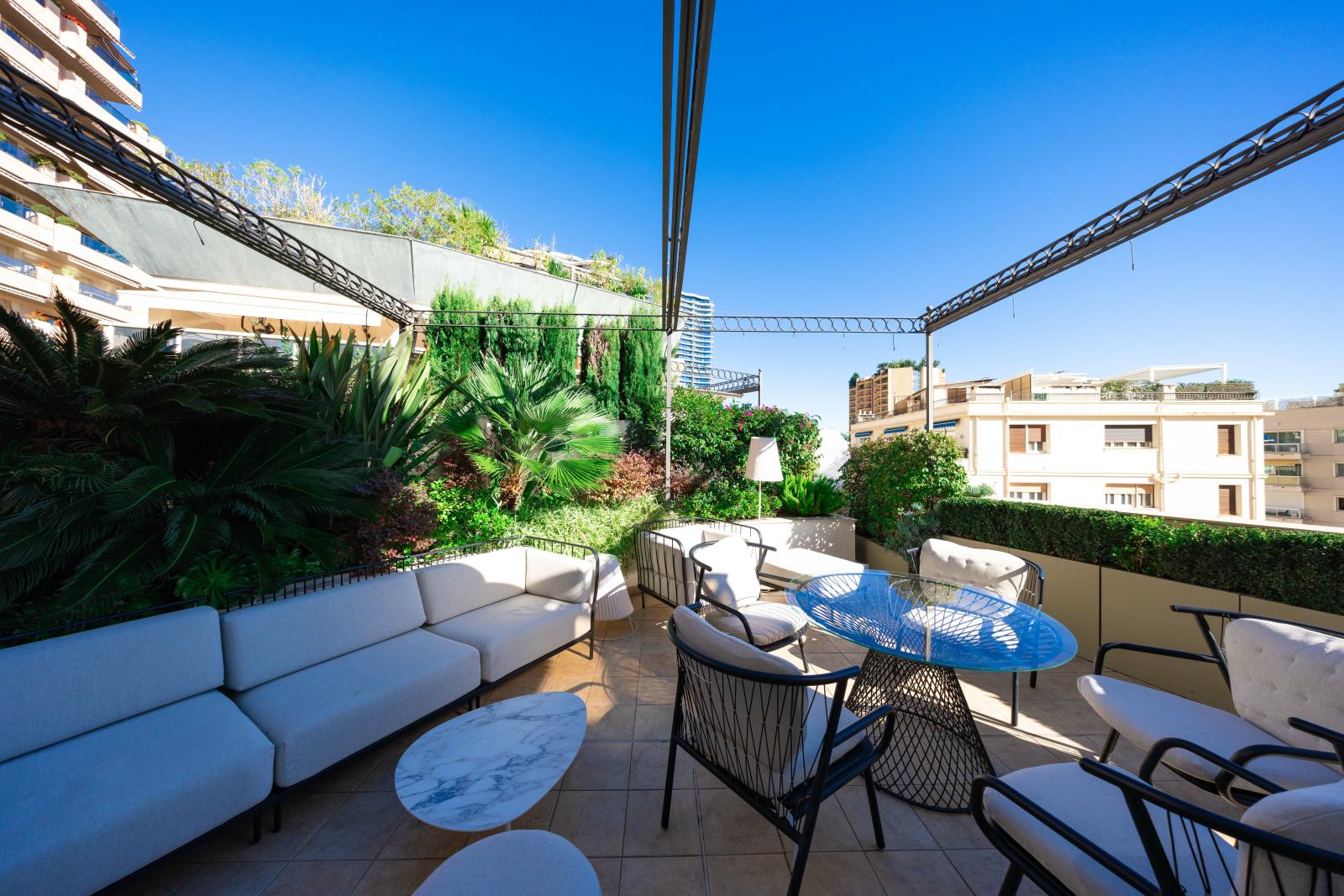 MAGNIQUE PENTHOUSE RENOVE