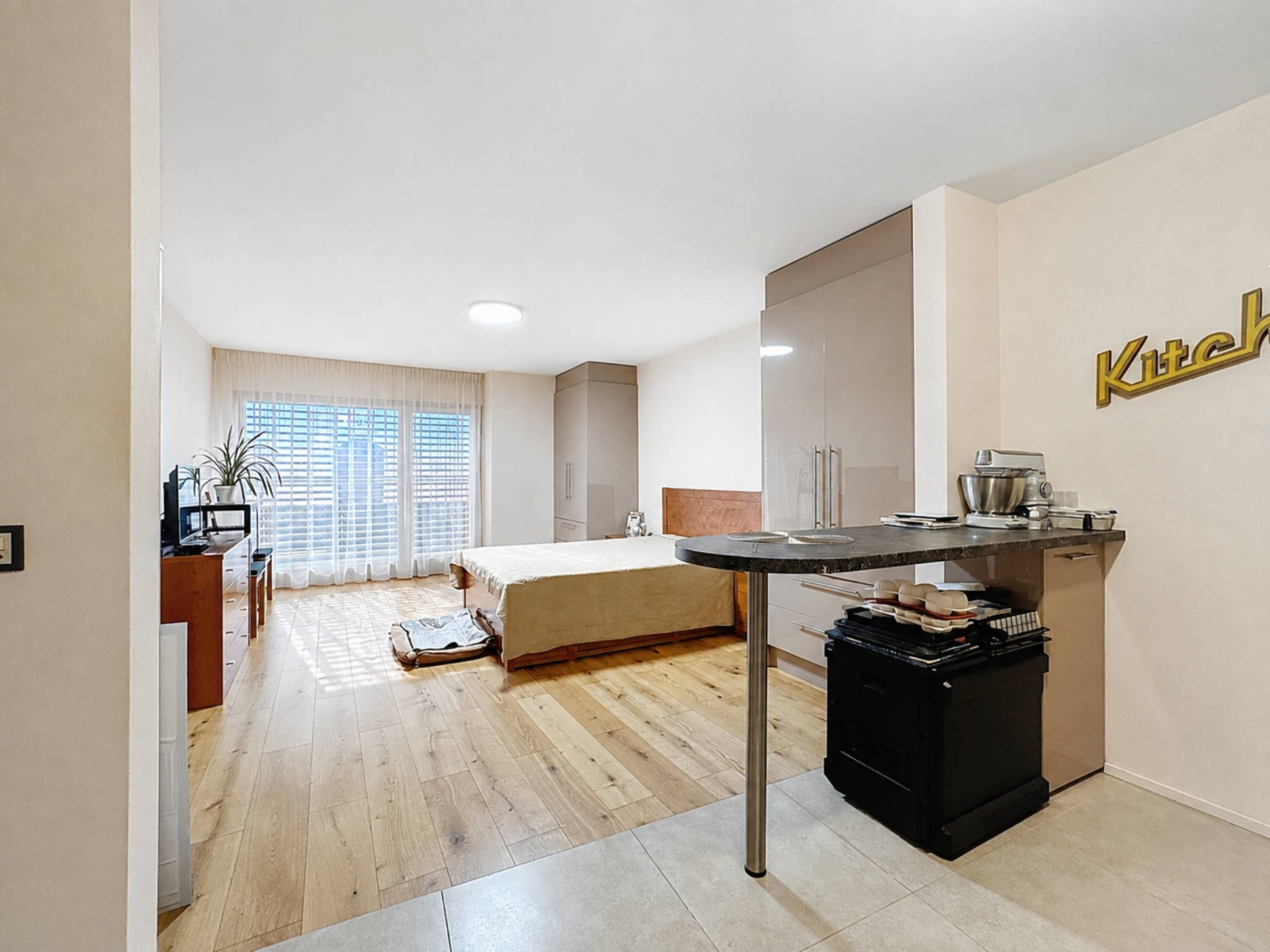 Villa mitoyenne aux volumes généreux avec studio indépendant