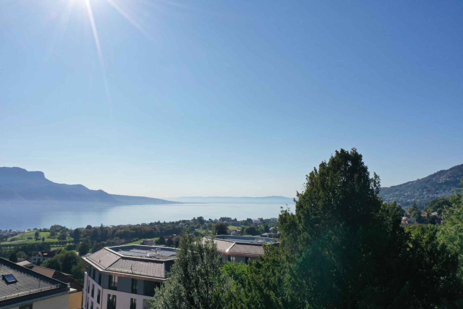 Nouveau : Appartement neuf de 5,5 pièces avec vue lac