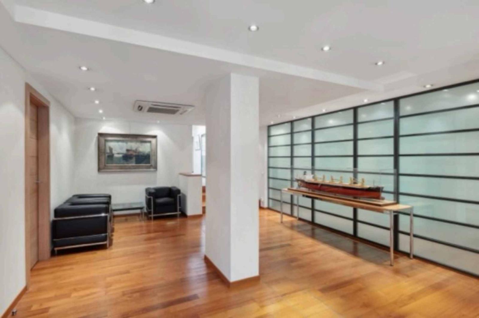 À vendre : Bureaux PPE 345 m² – Proche des quais – Libre de tout occupant