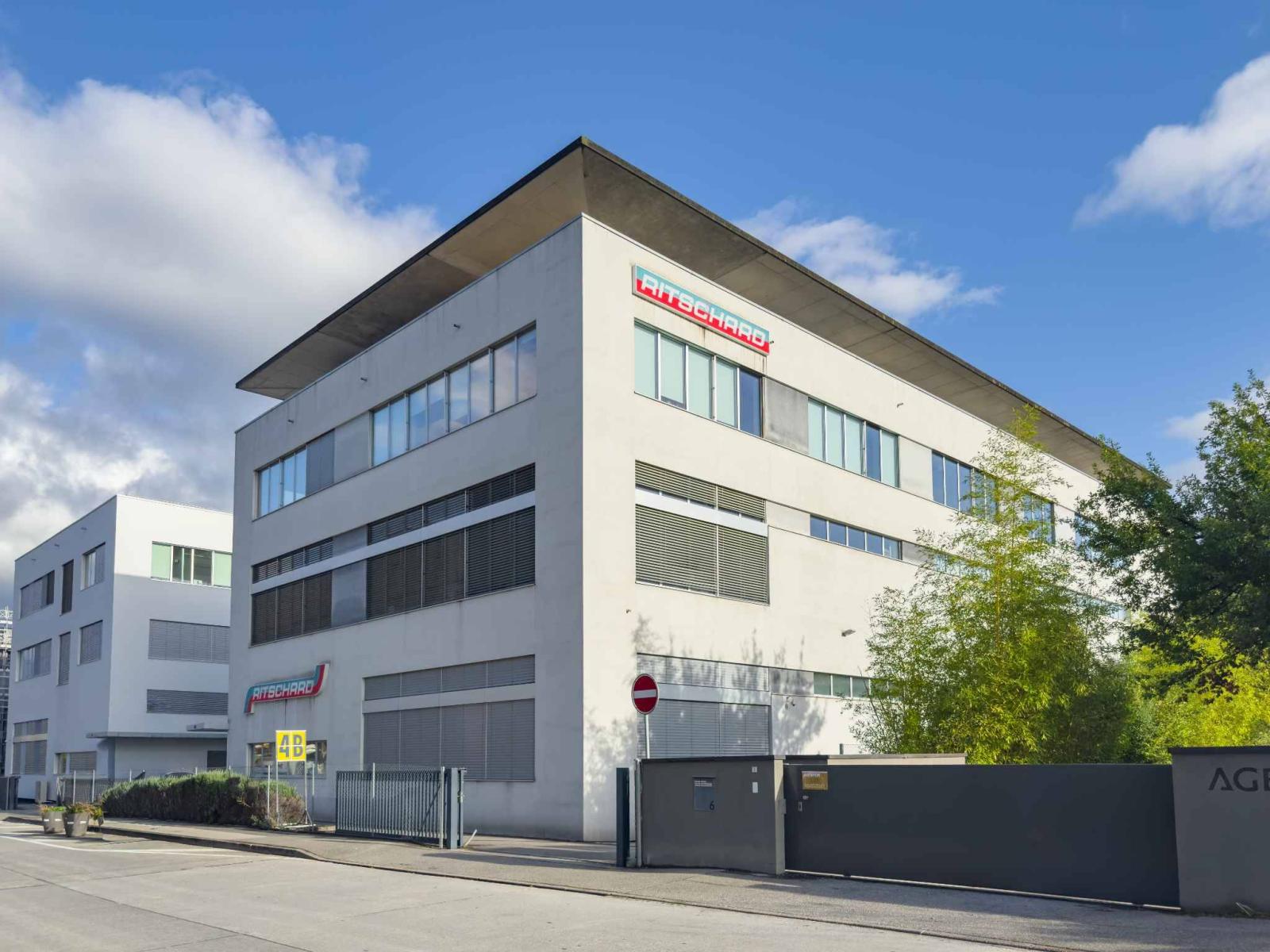 Ateliers et bureaux aménagés de 732 m² – Meyrin