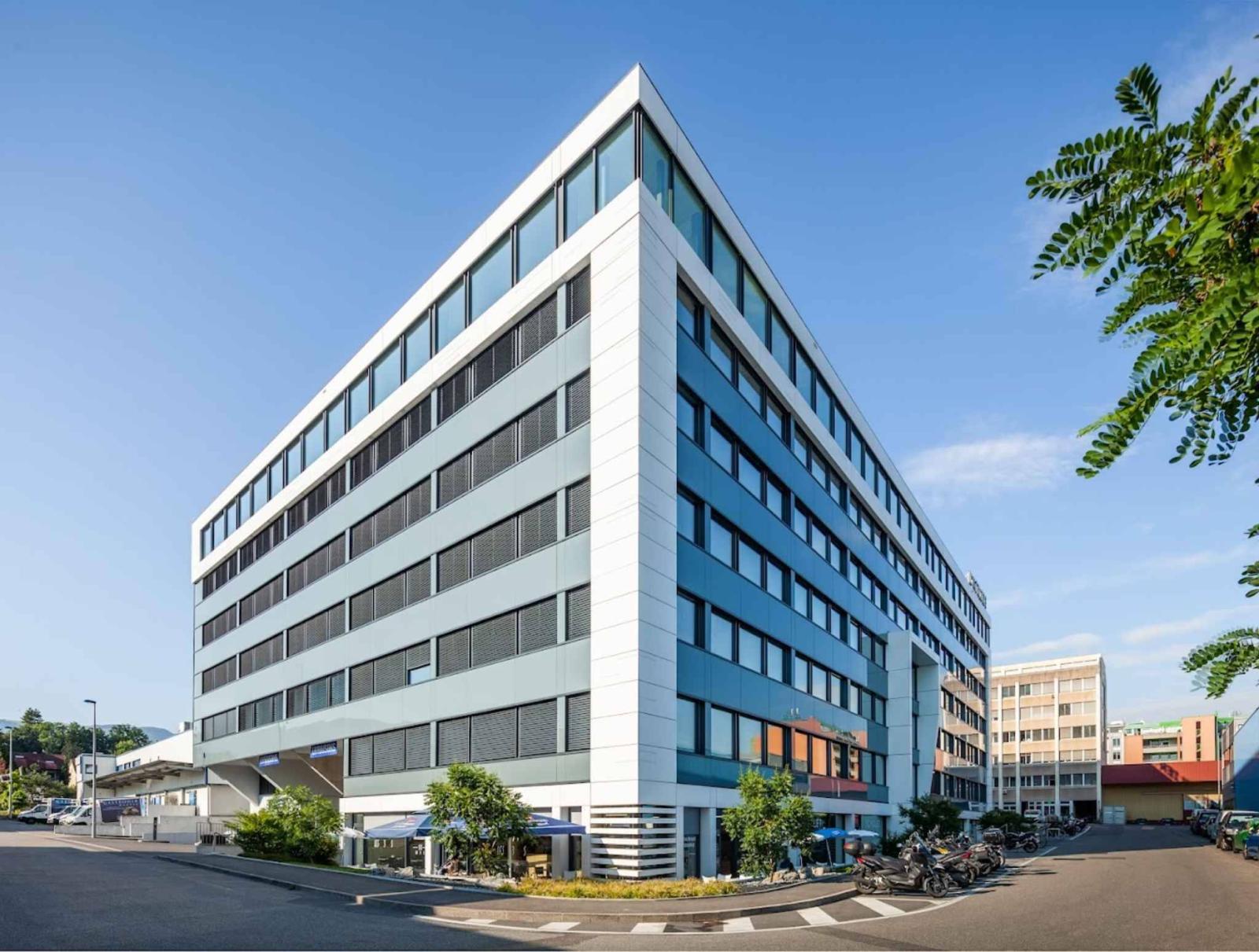 Magnifiques surfaces de bureaux 495m2 - Zone industrielle de PLO