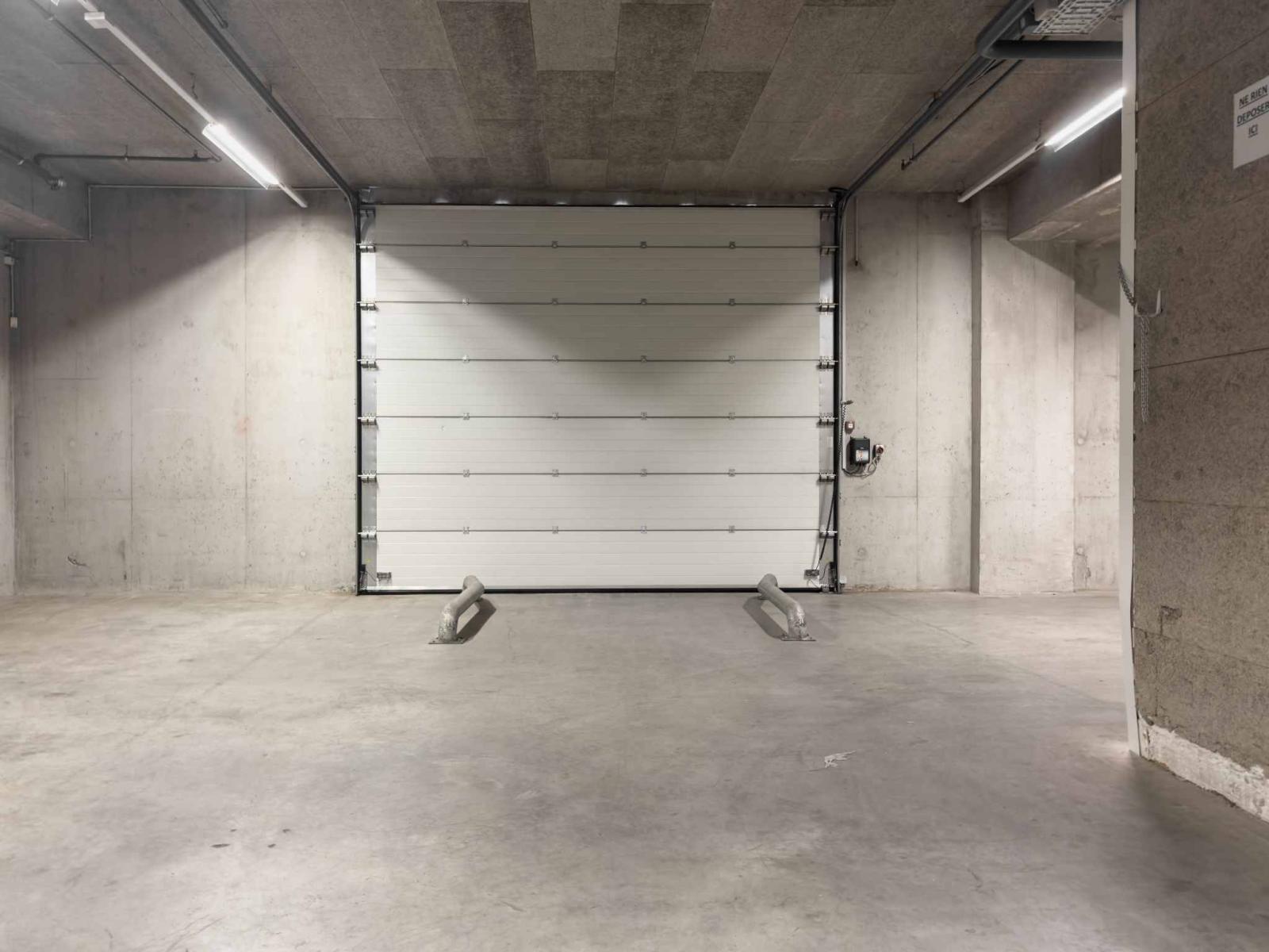 Magnifique dépôt Logistique de 2'157m² avec Quais de Déchargement
