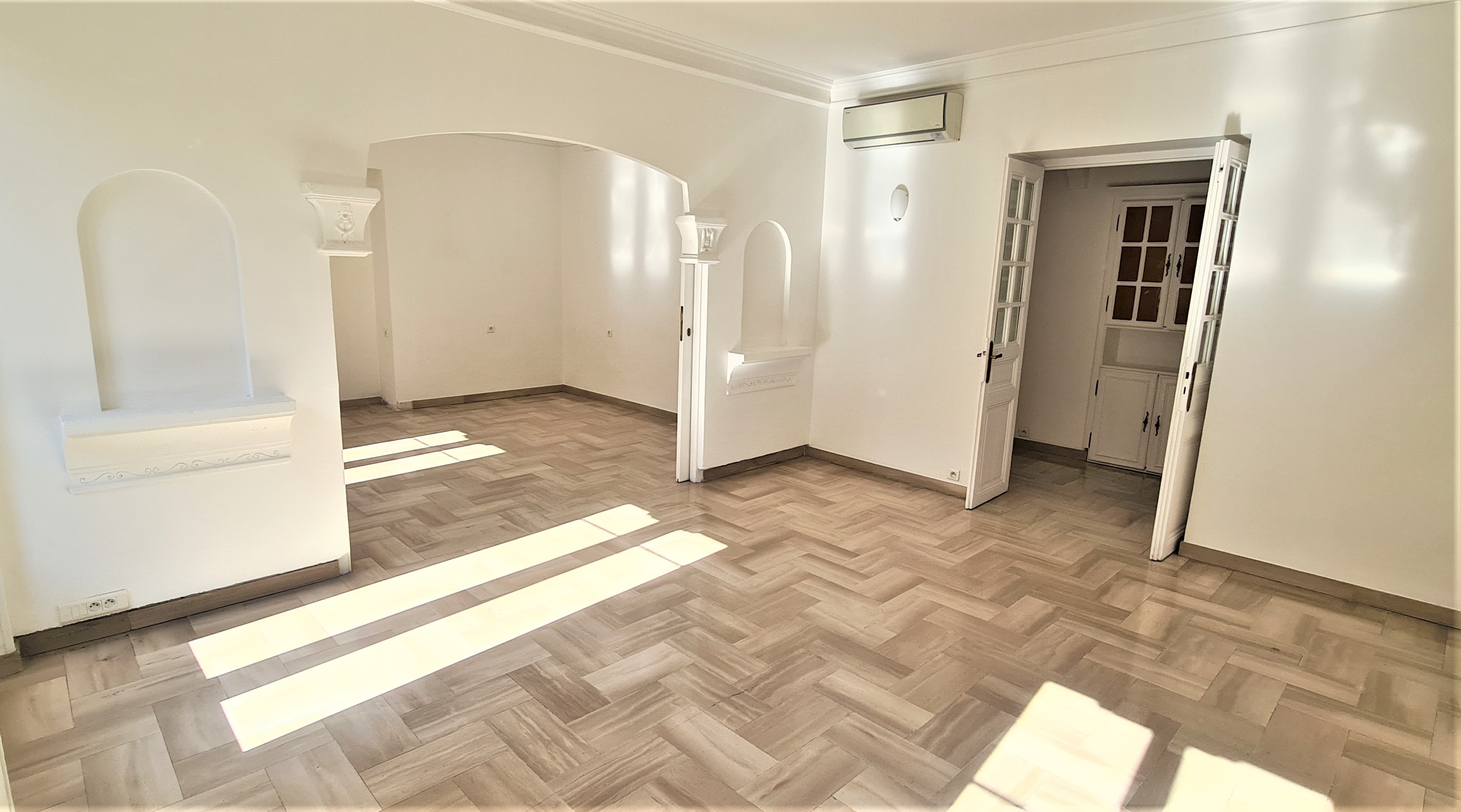 wqRTn_salon-2-1717158564.jpg