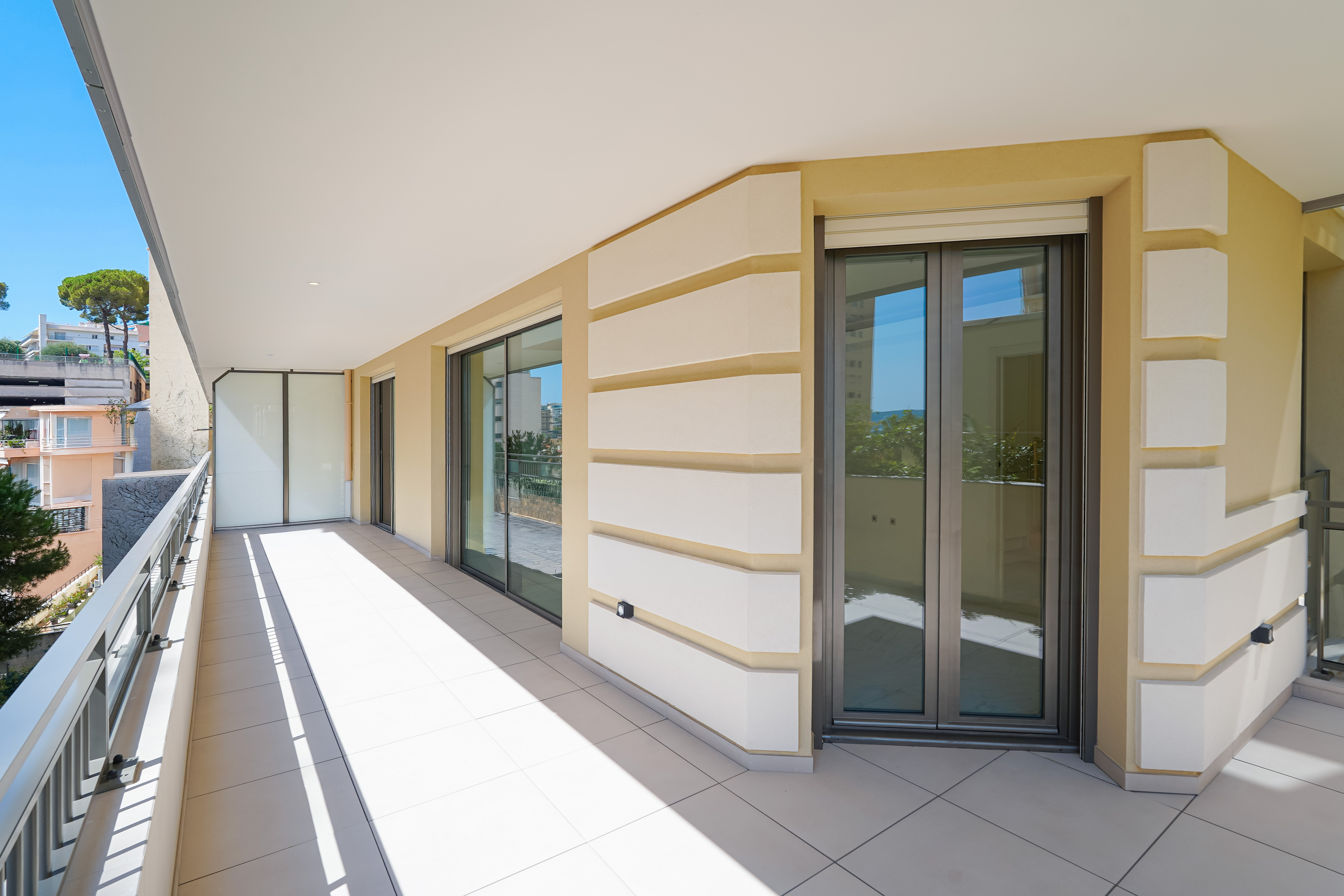 x2Lh7_terrasse2-villa-ariane-barnes-valeri-agency-monaco-1783691323.jpg