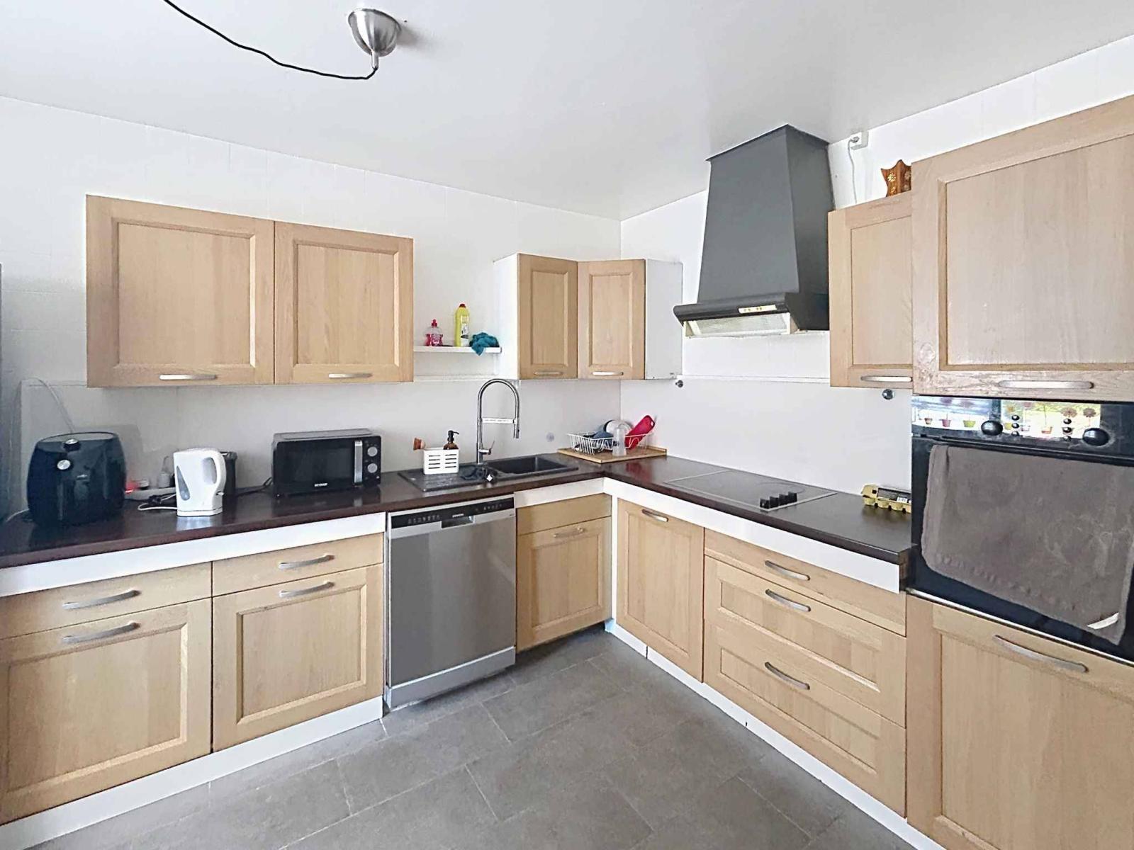 Deux villas à rénover sises sur une parcelle de plus de 2'100 m²