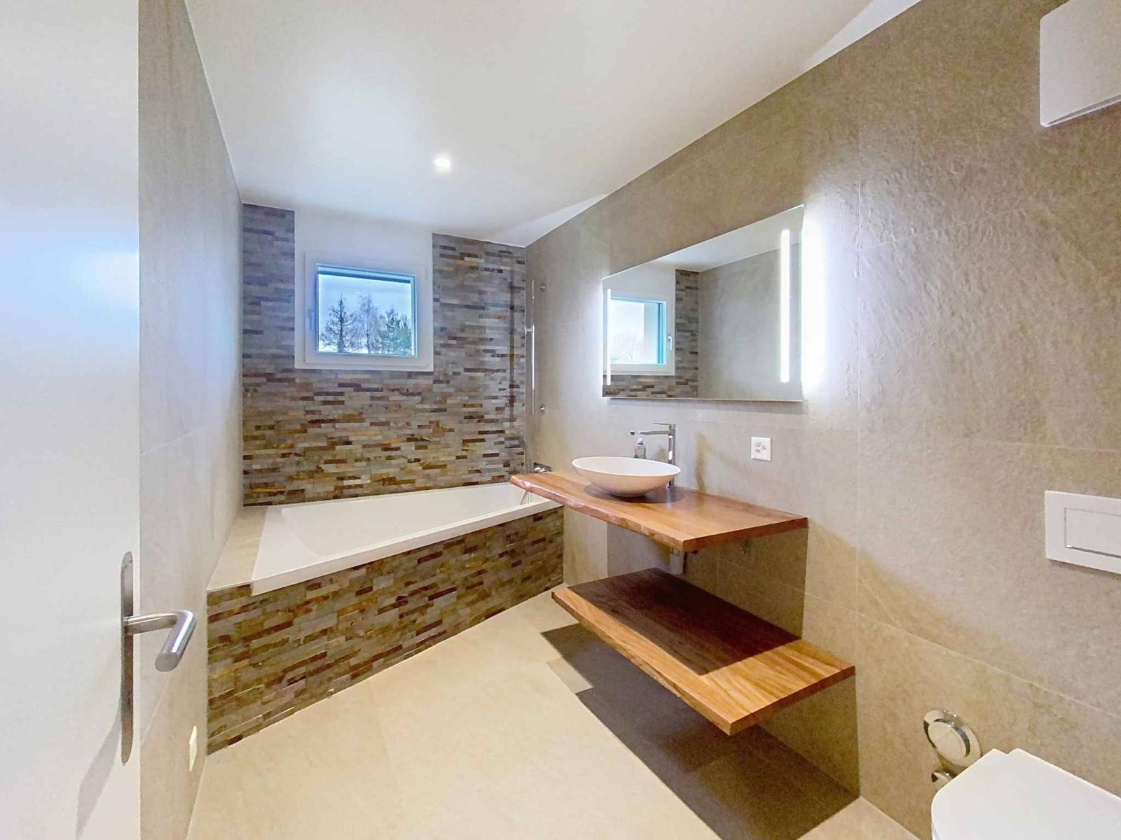 Élégance Contemporaine avec Jardin Privatif à Saint-Prex