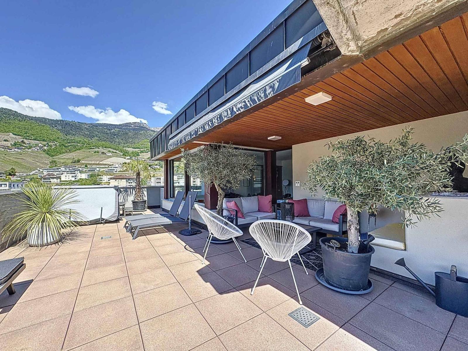 Attique duplex avec terrasse panoramique-Résidence secondaire