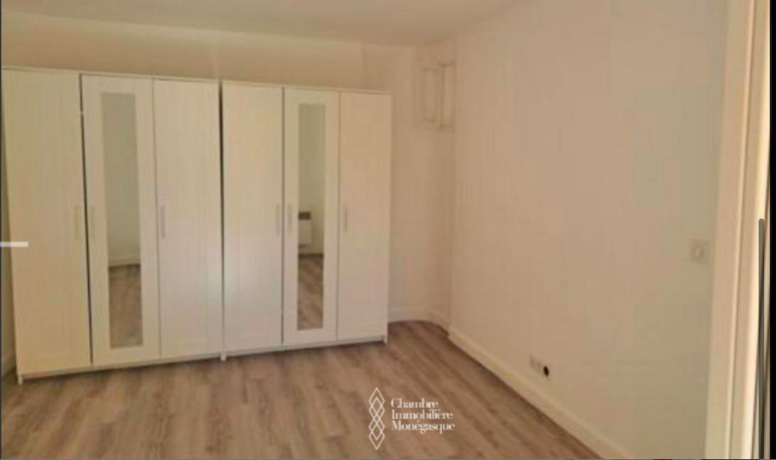 MONTE CARLO - VILLA HOLLANDIA - APPARTEMENT ATYPIQUE