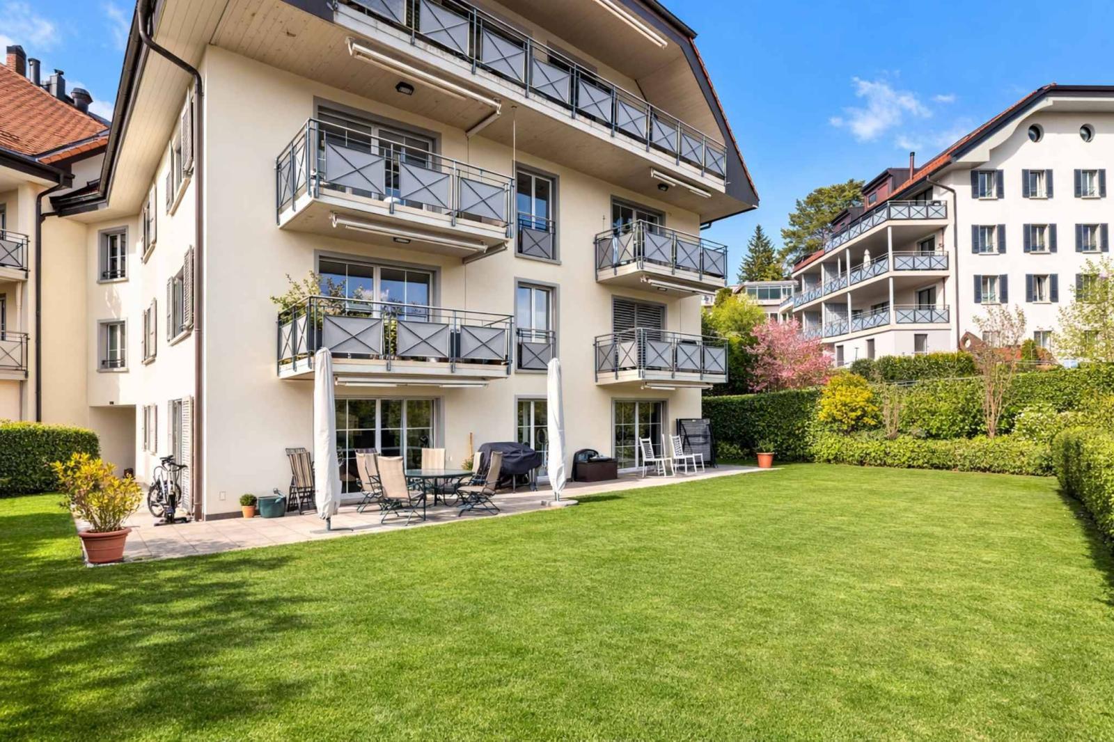 Spacieux appartement de 5.5 pièces avec terrasse et grand jardin